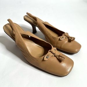 Y2K Bandolino Tan Square Toe Slingback Kitten
